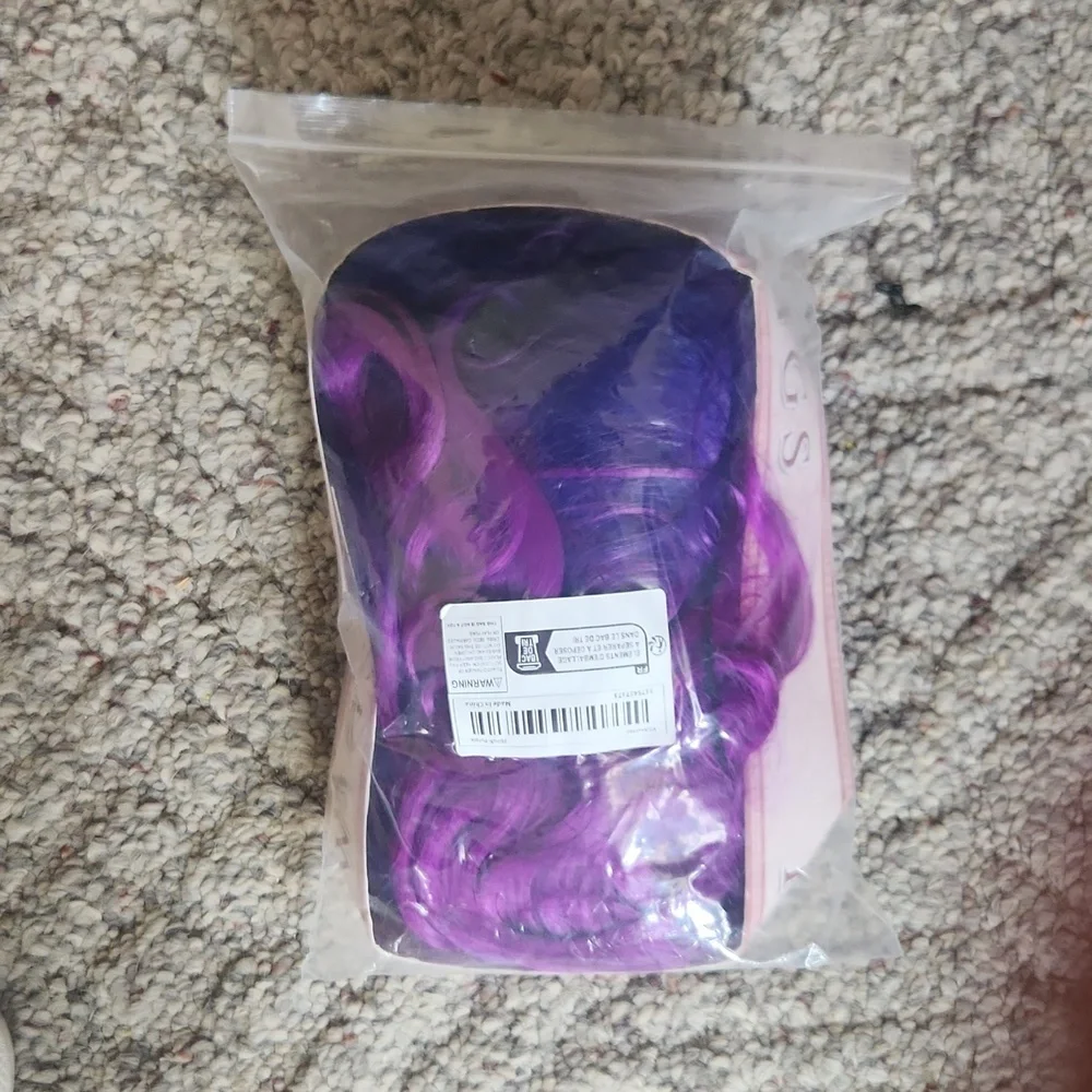 NWT 26in synthetic ombre wig - Picture 3 of 4